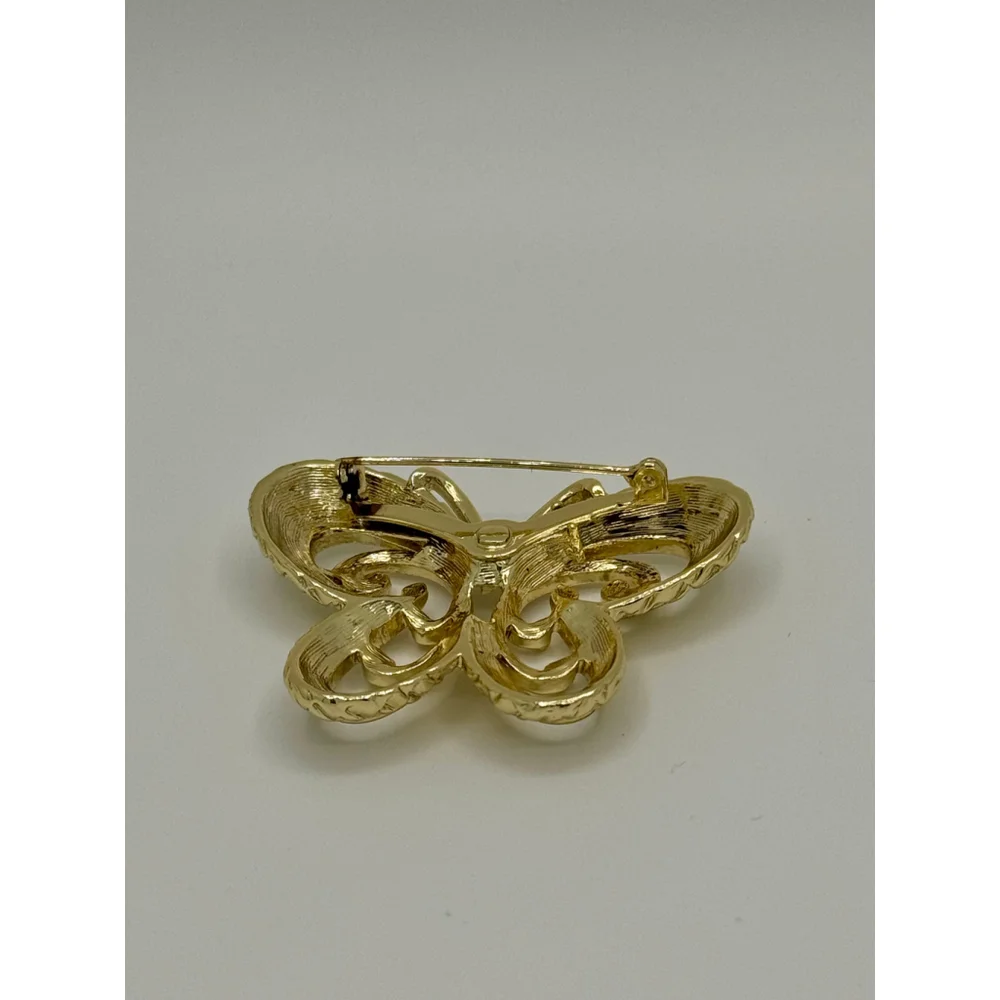 Vintage Gold Tone Butterfly Pin Brooch With Scrolls‎ Design
